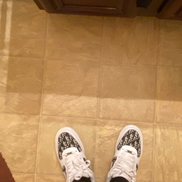 These are diors Air Force ones very rare if you wanna do business just hit me up - Picture 1 of 1